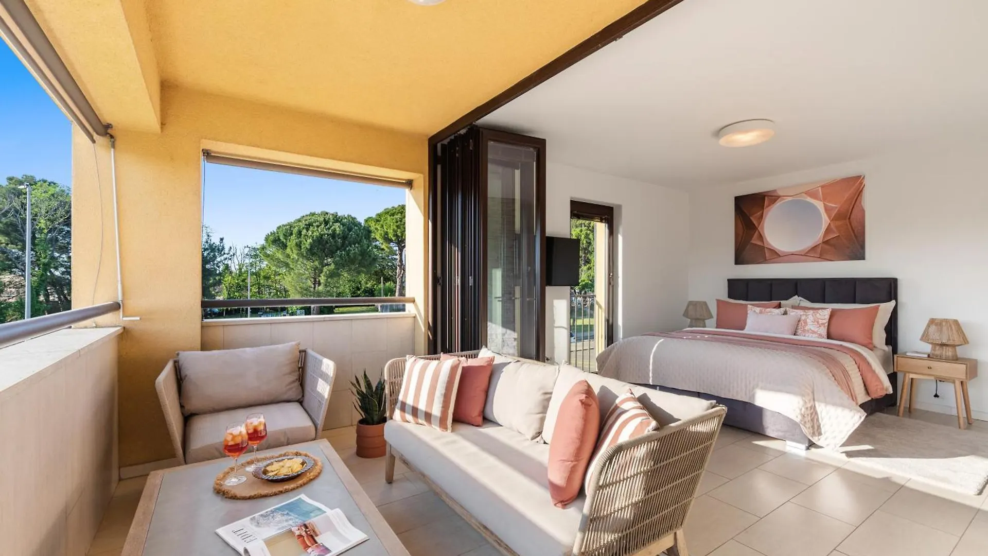 Grand Central Apartment With 3 Bedrooms In Porec! 0*, Пореч Хорватия