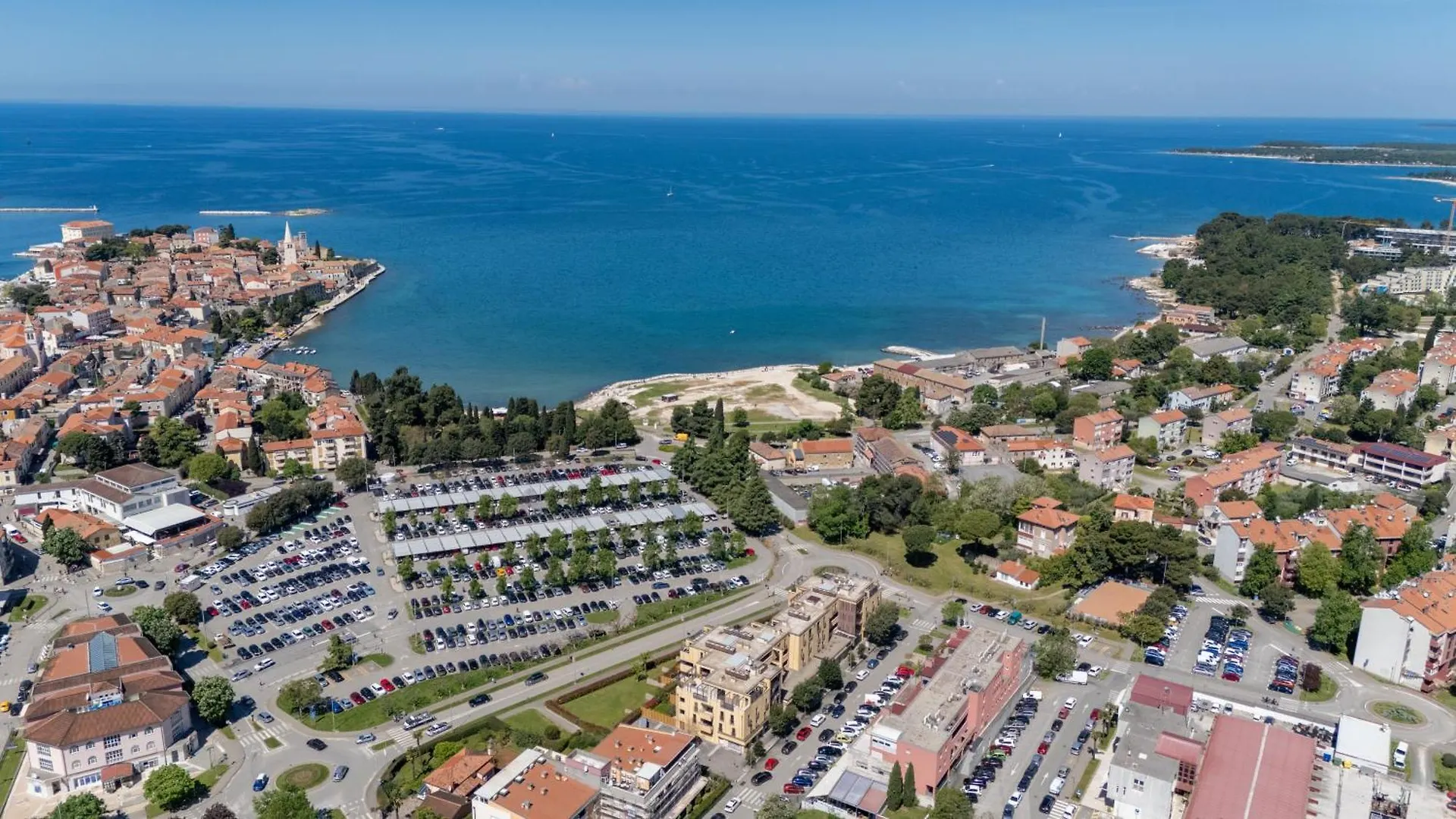 Grand Central Apartment With 3 Bedrooms In Porec!