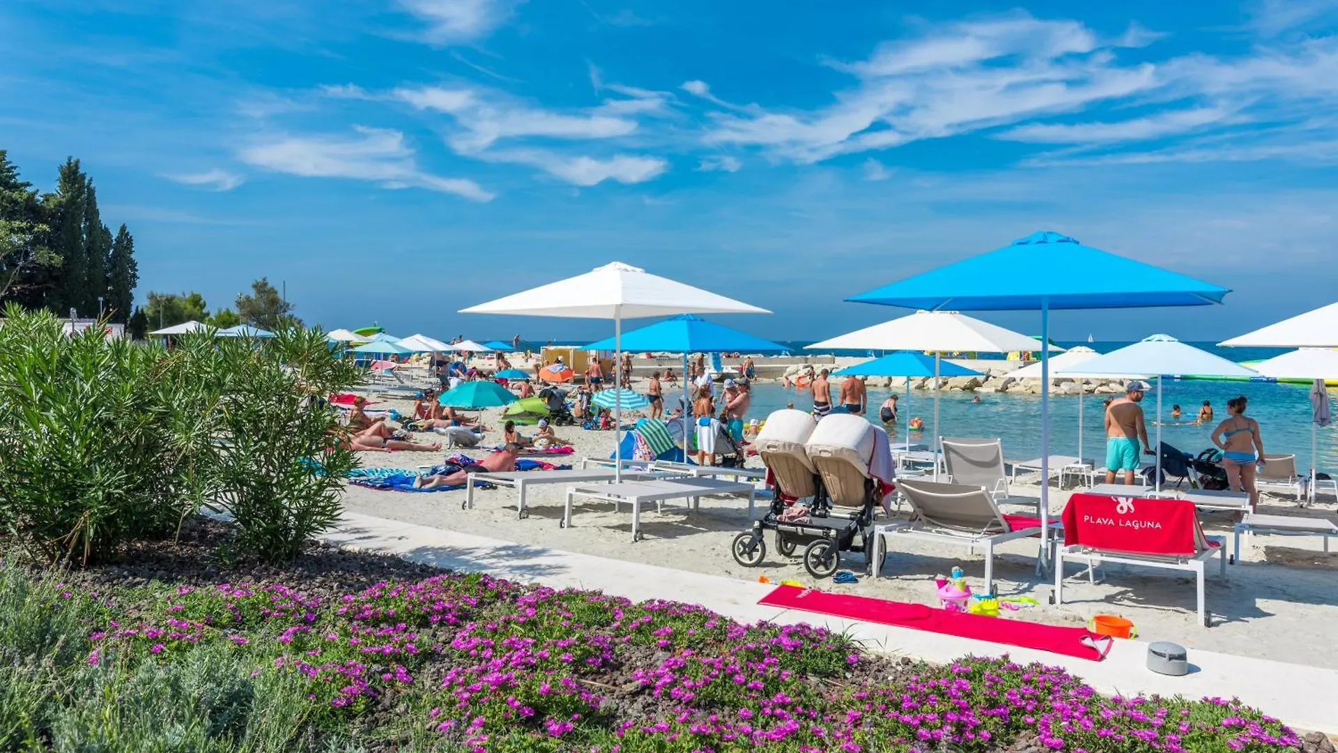 Grand Central Apartment With 3 Bedrooms In Porec! 0*, Пореч